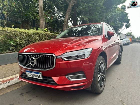 VOLVO XC60 2.0 T8 HYBRID MOMENTUM AWD GEARTRONIC